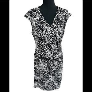 Black Label by Evan Picone black /white faux wrap dress with side ruching sz 10